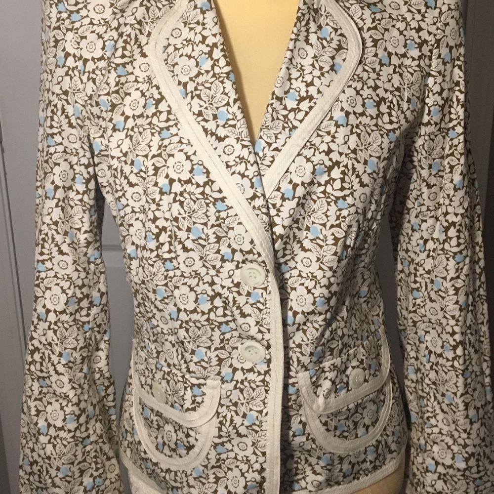 Express cream floral blazer size 10 never worn!!